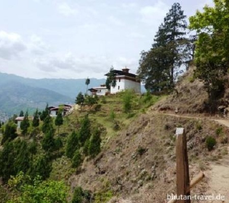 Bhutan mit dem Flugzeug bis in den Osten 13 Tage